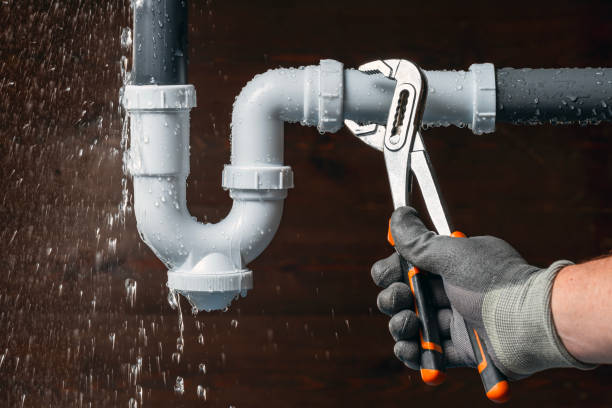 Professional Pipe Repair technician working in Middle River, MD